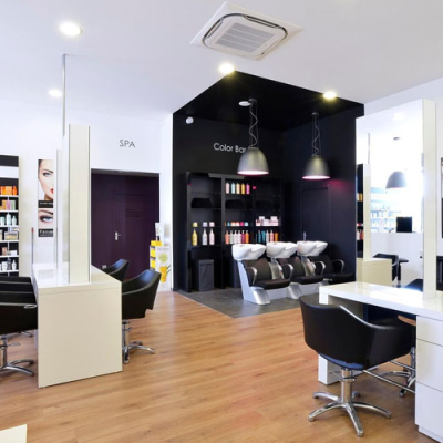 Salons de beauté et coiffure